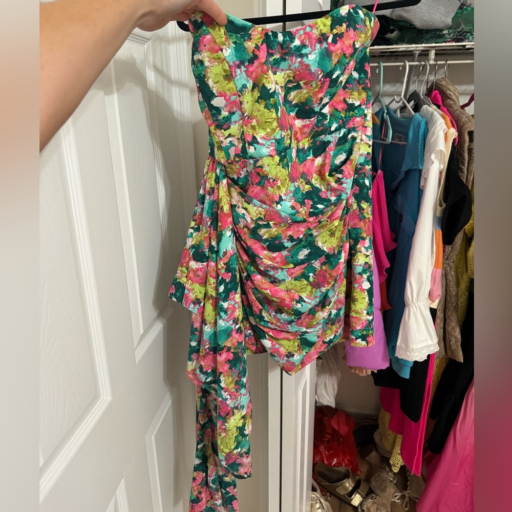 Short formal dress